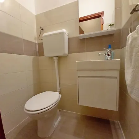 Tina & Denis Apartman Póla