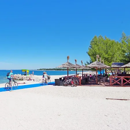 Apartman Tina & Denis *