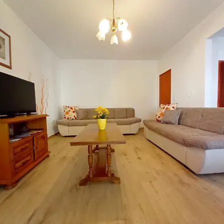 Tina & Denis Apartmán Pula