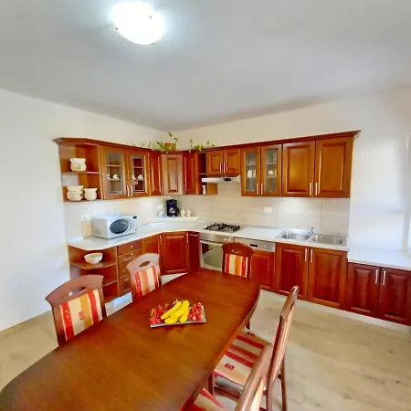 Tina & Denis Apartmán Pula