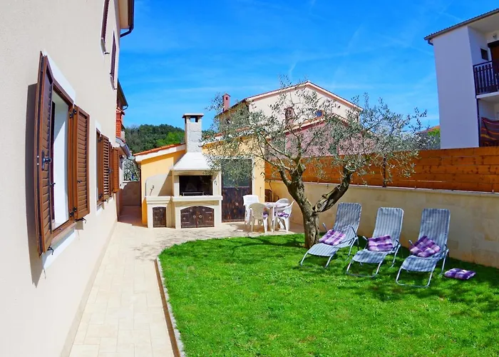 Tina & Denis Apartment *