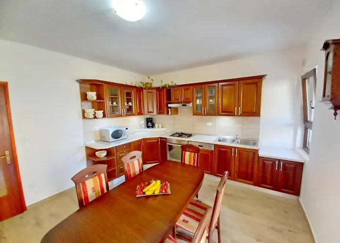 Tina & Denis Apartment Pula