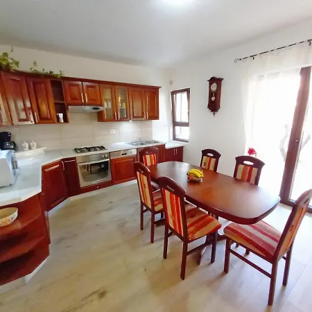 Appartement Tina & Denis *