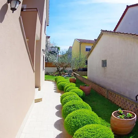 Tina & Denis Appartement Pula